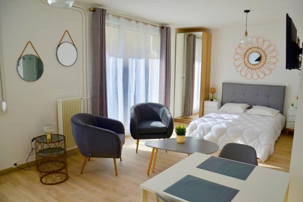 Ferienwohnung Dolmen Adrien 5 Tours Exterior foto